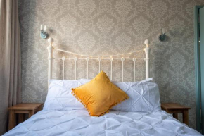 Отель Clovelly Guest House  Лайм-Реджис